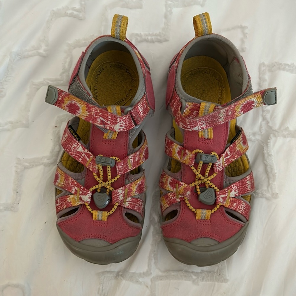 Kids KEEN water shoes